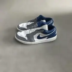 Nike Air Jordan 1 Low ホワイト/グレー/ネイビー