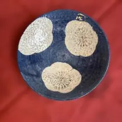 青と白の花模様のボウル　　直径20㌢×4㌢