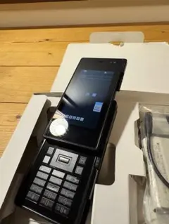 美品　au　iida　ply　CDMA　TSX04