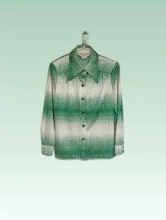 【極彩色】グリーンとホワイトのドット柄長袖シャツ【派手】