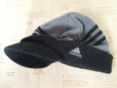adidas ニット帽 ビーニー つば付き ブラック グレー