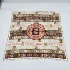 FENDI フェンディ 大判 スカーフ ハンカチ ロゴ FF柄 ピンクのサムネイル