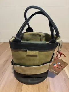 Bradley’s The Tannery オリーブグリーンと黒ショルダーバッグ