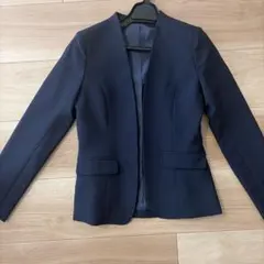 極美品　パンツスーツ　ネイビー