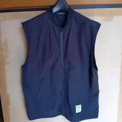 ブラック ジップアップベスト