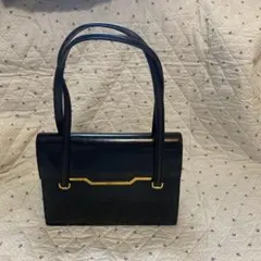 Item thumbnail for item 438d2476-e71c-4155-8864-f73ebe9045fe