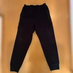 美品　ユニクロ　スウェットパンツ　140