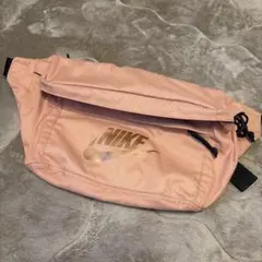 Nike ボディバッグ ピンク