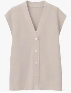 無印良品　型崩れしにくい糸で編んだニットベスト