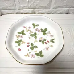 WEDGWOOD WILD STRAWBERRY 八角形皿