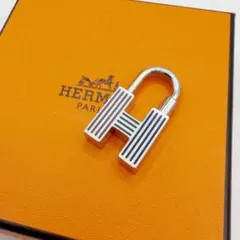 良品✨ エルメス クイズ レインボー Hカデナ チャーム