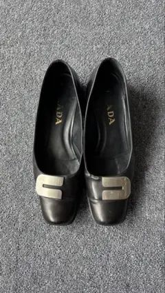 PRADA スクエアトゥパンプス　ブラック 37.5のサムネイル