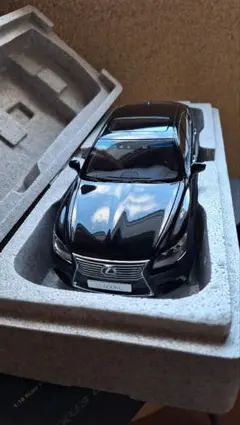 Maserati Levante 1/18スケール ブラック フィギア 箱付き - メルカリ