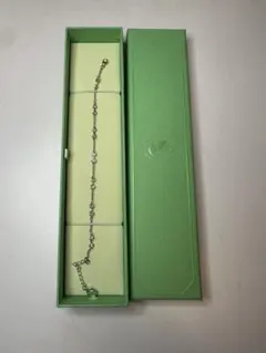 【新品未使用】スワロフスキー シルバーブレスレット　箱付き