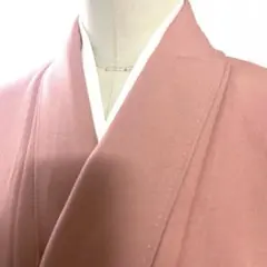 5k725 着物　正絹　袷　色無地　一つ紋　家紋　ピンク　無地　和装