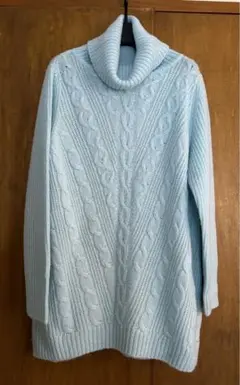 ミスティコ 水色 ケーブル編み タートルネック セーター
