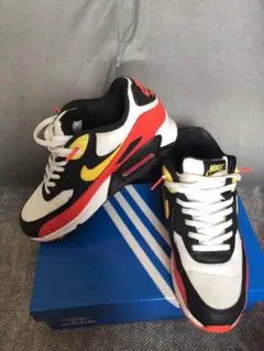 NIKE AIRMAX90 エッセンシャル