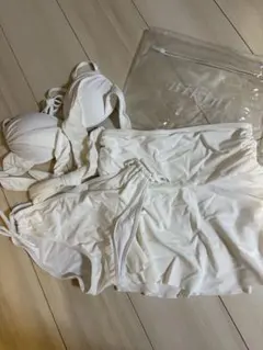 ビキニレディース水着クロスバンドホルターネックワイヤー入り白セパレート上下セット