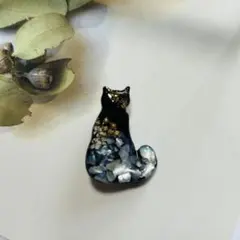 レジン　ねこブローチ