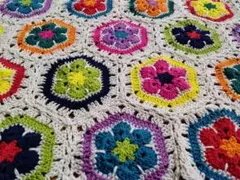 モチーフ編みのブランケット