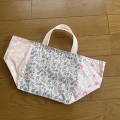 たっぷりマチのトートバッグ　Mサイズ　リバティ　パッチワーク