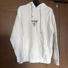 GUESS ホワイト フード付きパーカーのサムネイル