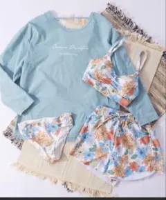 未使用品　オーシャンパシフィック　水着　4点セット　ビキニ　パンツ　Tシャツのサムネイル