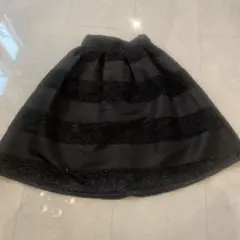 黒　フレアスカート　キラキラ