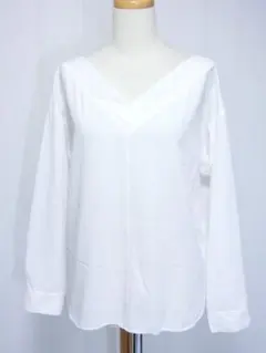 LAUTREAMONT ロートレアモン　白でVネックの長袖ブラウス シャツ 38
