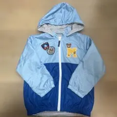 フード付き水色ジャケット