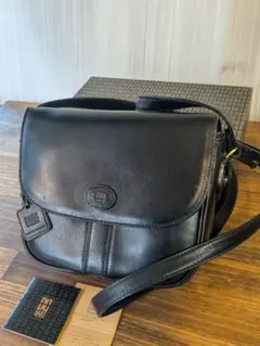 【50%offセール中】DAKS ダックス 本革 レザー ミニショ