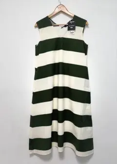 ★新品、未使用★ marimekkoマリメッコ Vネックノースリーブワンピース