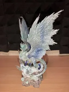 モンスターハンターワールド　アイスボーン　同梱フィギュア　イヴェルカーナ