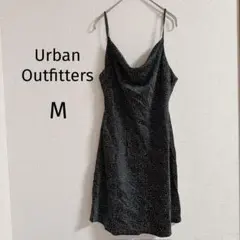 美品✨Urban Outfitters 【M】ドット柄キャミワンピース