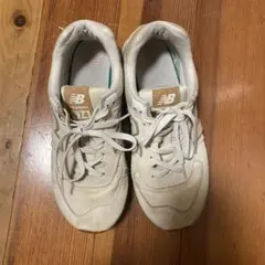 New Balance 574 ホワイトスニーカー　ニューバランス