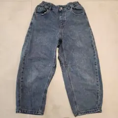 GU バレルレッグジーンズ　130サイズ