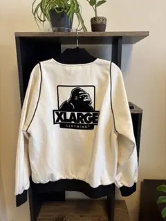 XLARGE ホワイト ジップアップ スタジャン　Mサイズ