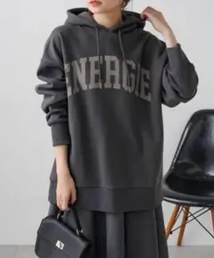 PUAL CE CIN 裏起毛ロゴプリントパーカー チャコールグレー レディースのサムネイル