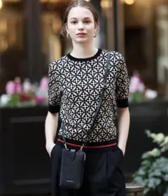 ドレステリア　イタリアレザースマホショルダーバッグ　美品