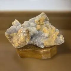 鉱物標本】カナダ産 灰バン石榴石 - メルカリ
