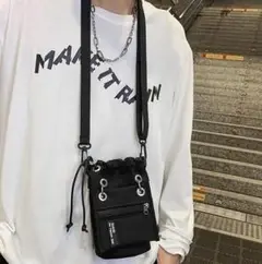 【ラスト1点】ショルダーバッグ ポケット デザイン メンズ ユニセックス 鞄 黒