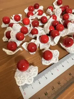 手作り　さくらんぼ風デコパーツ