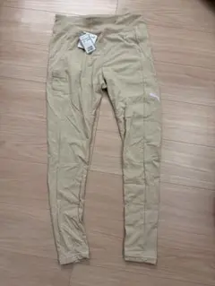 新品未使用　PUMA ベージュ レギンス Lサイズ
