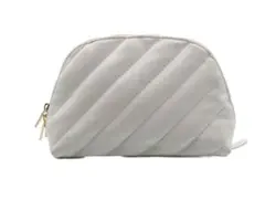 イヴサンローラン　ＹＳＬ ノベルティ ポーチ 新品　キルティングのサムネイル