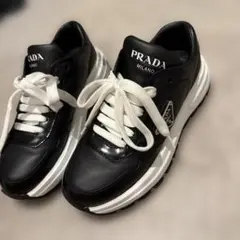 PRADA ブラックスニーカー 35のサムネイル