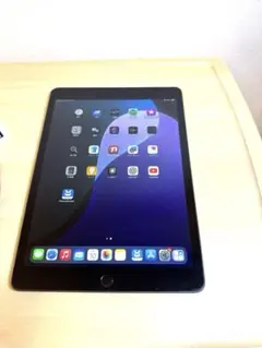 iPad8世代 最新iOS対応　バッテリー良好　セルラーモデル