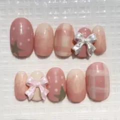 いちごみるく色♡ネイルチップ　ハンドメイド　現品　オーダー可　リボン