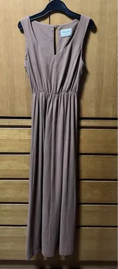 スナイデル　ワンピース　ブラウン　キャメル　大人っぽい　ストレートワンピース