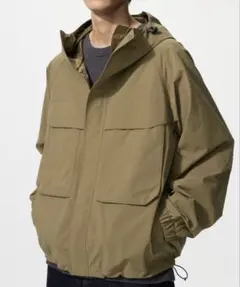 ユニクロ　ウインドプルーフパーカ　Ｌ