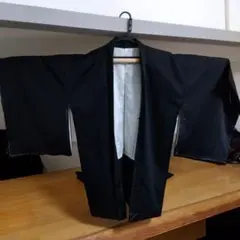 黒の羽織　梅のような花柄